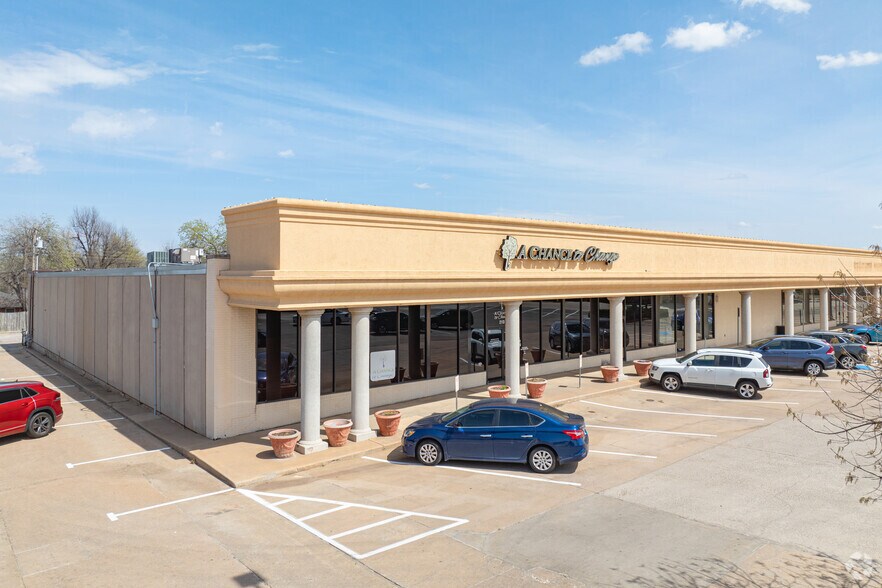 More Photos Of 2103 W Britton Rd, Oklahoma City Freestanding For Lease