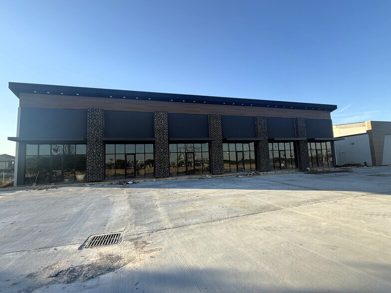 More Photos Of 7501 25th Ave, Texas City Service Station For Lease