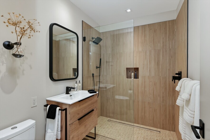 More Photos Of 585 Riverside Drive, Napa Multifamily For Sale