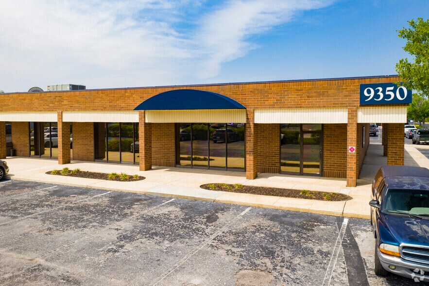 More Photos Of 9280 Bay Plaza Blvd, Tampa Unknown For Lease