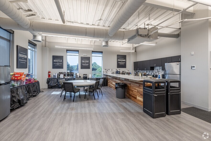 More Photos Of 4107 Mallory Ln, Franklin Medical For Sale