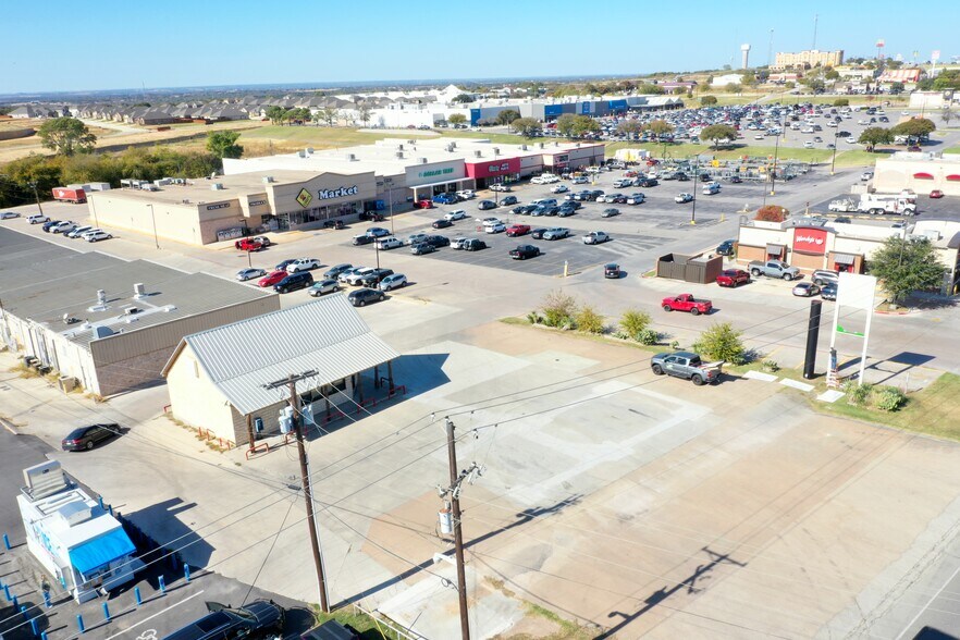 More Photos Of 1210 S Fm-51, Decatur Convenience Store For Lease