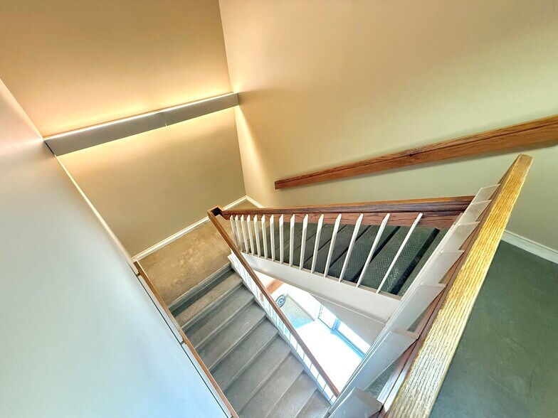 More Photos Of 321 S Blanchard St, Findlay Office For Sale