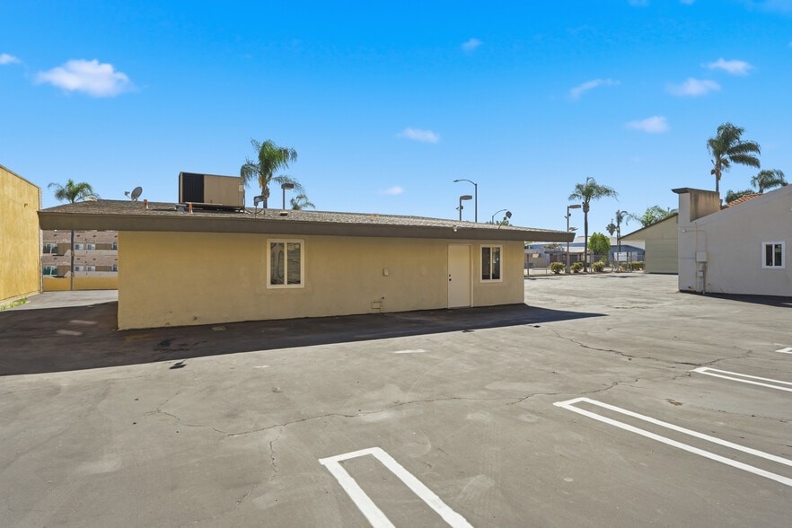 More Photos Of 1408 S Escondido Blvd, Escondido Freestanding For Lease