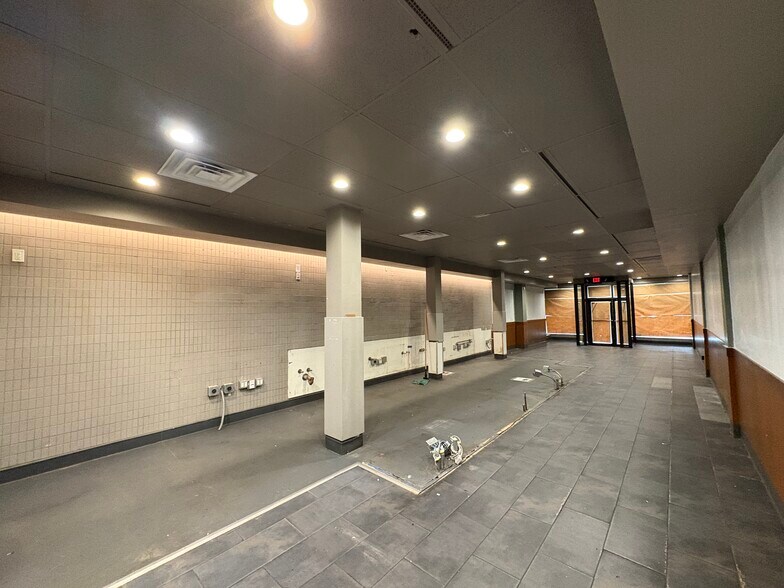 More Photos Of 3144 Steinway St, Astoria Apartments For Lease