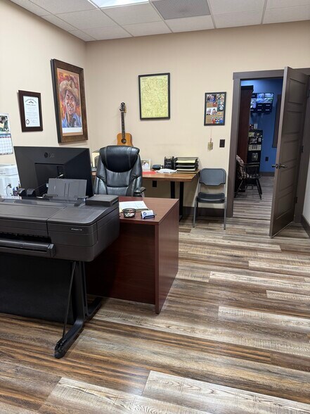More Photos Of 1695 E Main St, Richmond Medical For Lease