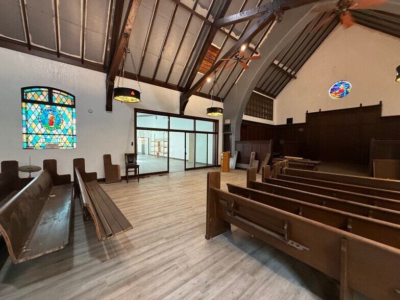 More Photos Of 315 N Sierra Nevada St, Stockton Religious Facility For Lease