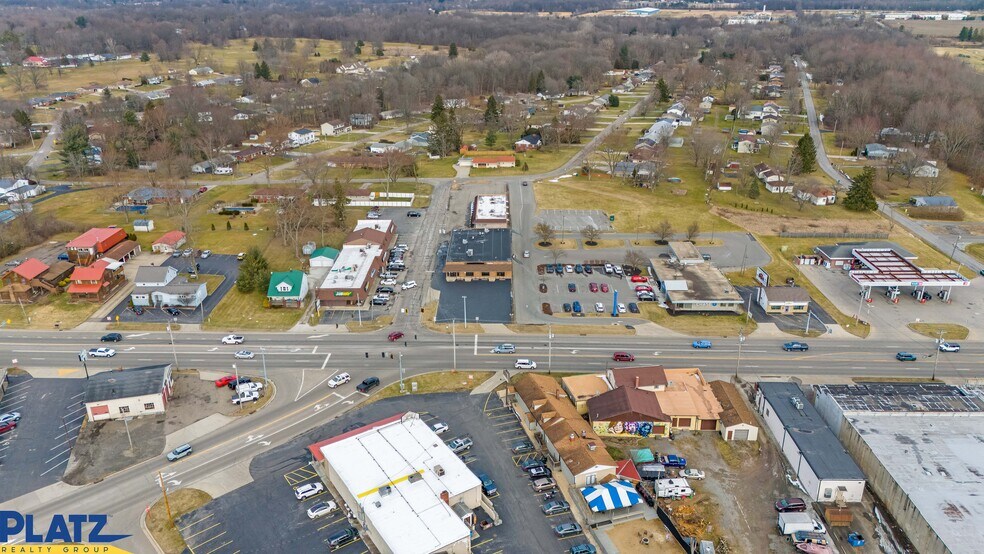 More Photos Of 4554 Mahoning Ave, Warren Unknown For Lease