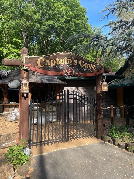 More Photos Of 2619 Hill Rd, Reading Restaurant For Sale