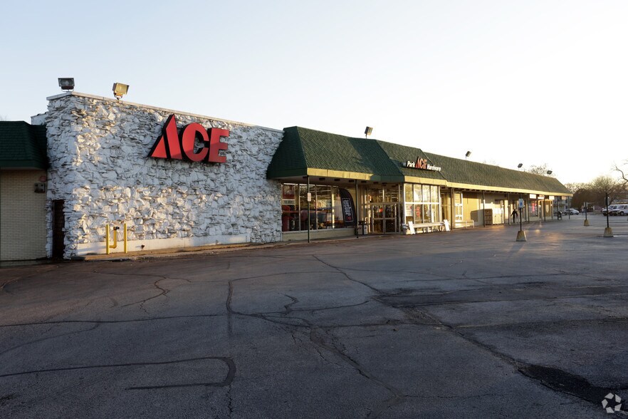 More Photos Of 5600-5649 167th St, Tinley Park Unknown For Lease