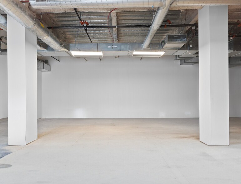 More Photos Of 480 Centre St, Quincy Self Storage For Lease