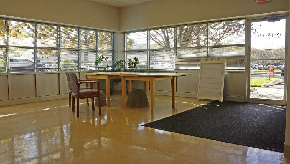 More Photos Of 1 Commercial St, Branford Warehouse For Lease