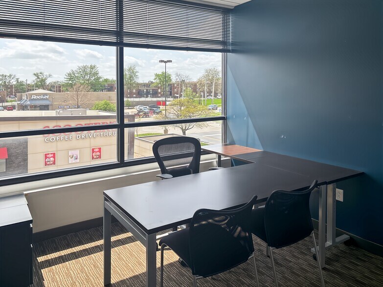 More Photos Of 303 N Stadium Blvd, Columbia Coworking Space