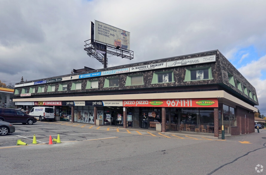 Primary Photo Of 734-752 Sheppard Ave E, Toronto Unknown For Lease