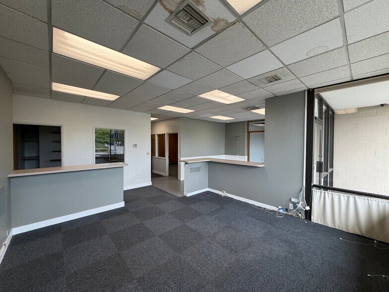More Photos Of 6710 220th St SW, Mountlake Terrace Freestanding For Sale