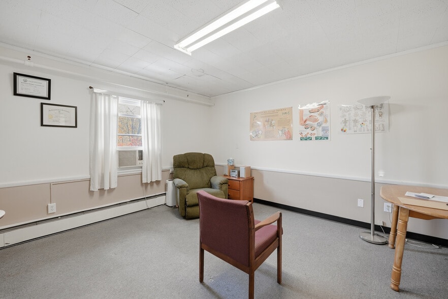 More Photos Of 46 Main Rd, Montgomery General Retail For Sale