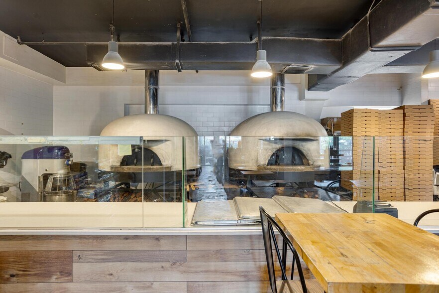 More Photos Of 5840 SW 71st St, South Miami Restaurant For Sale