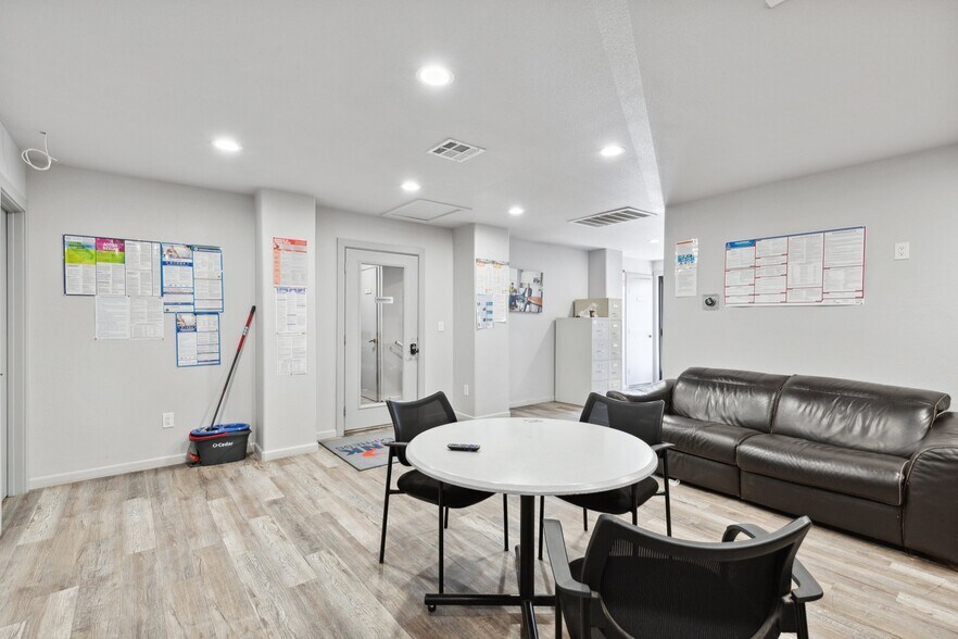 More Photos Of 4451 N Brawley Ave, Fresno Warehouse For Sale