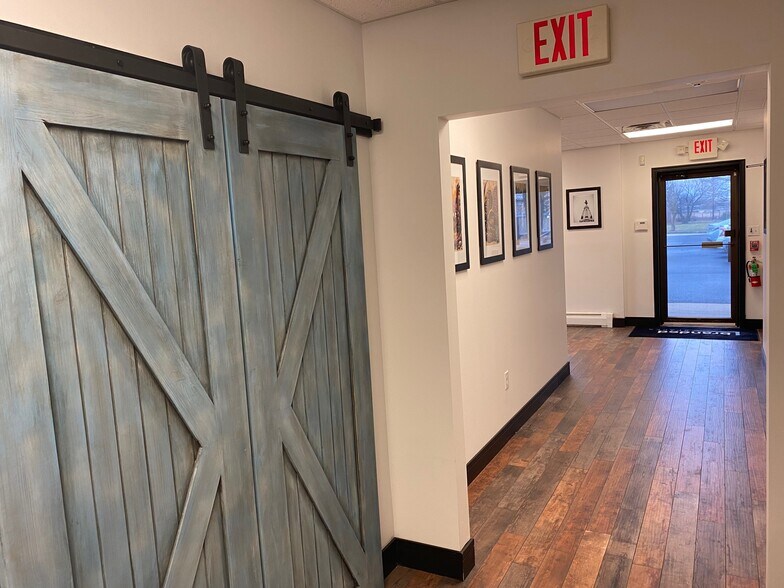 More Photos Of 1744 Sumneytown Pike, Lansdale Office For Lease