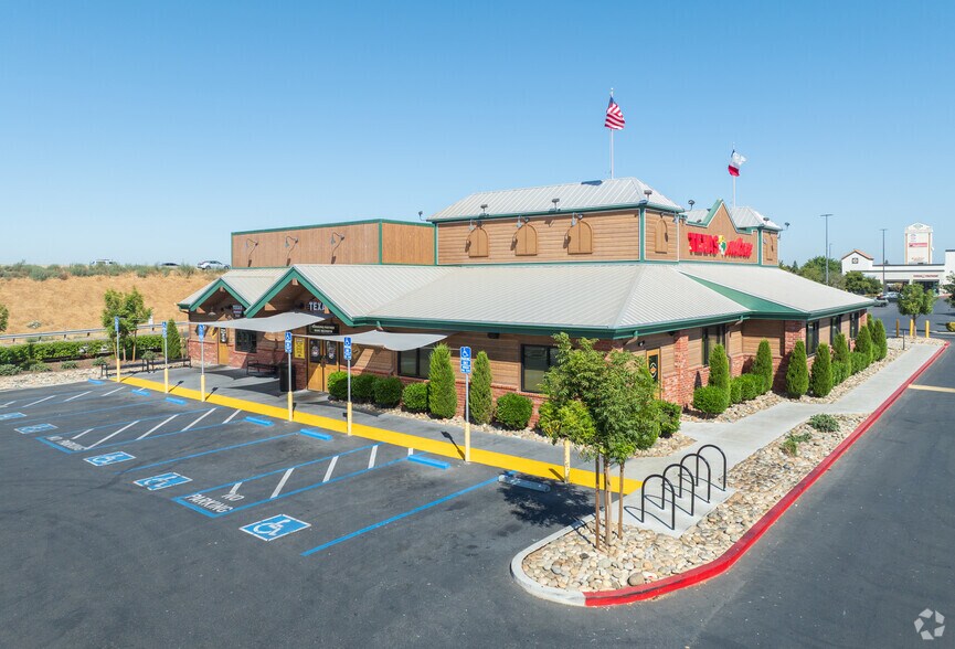 More Photos Of 1645 Countryside Dr, Turlock Unknown For Lease