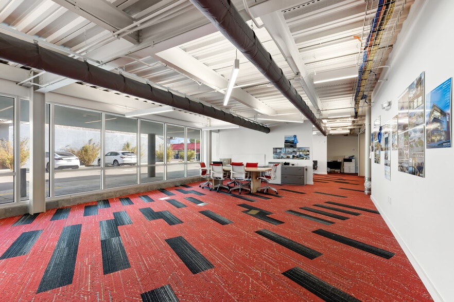 More Photos Of 2714 Dr Martin Luther King St, Saint Petersburg Office For Sale