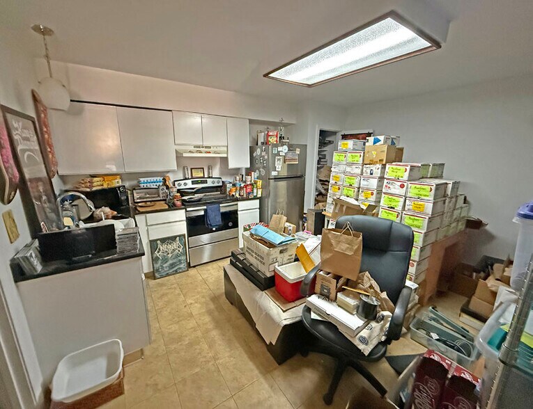 More Photos Of 33 Halsey St, Newport Apartments For Sale