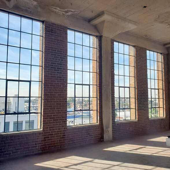 More Photos Of 721-725 E Washington Blvd, Los Angeles Warehouse For Sale