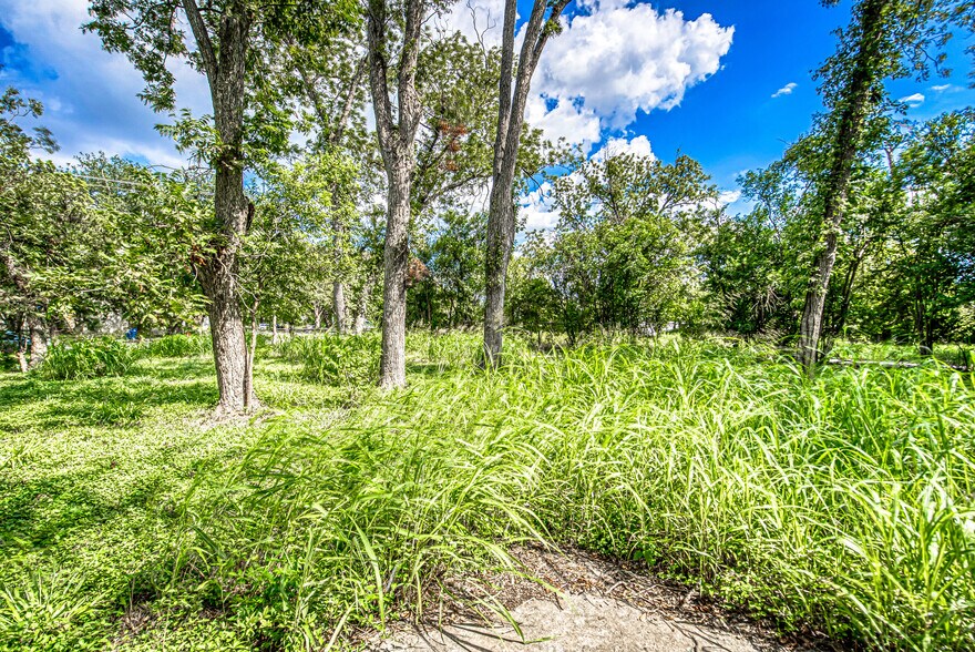 More Photos Of 722 S LBJ, San Marcos Land For Sale