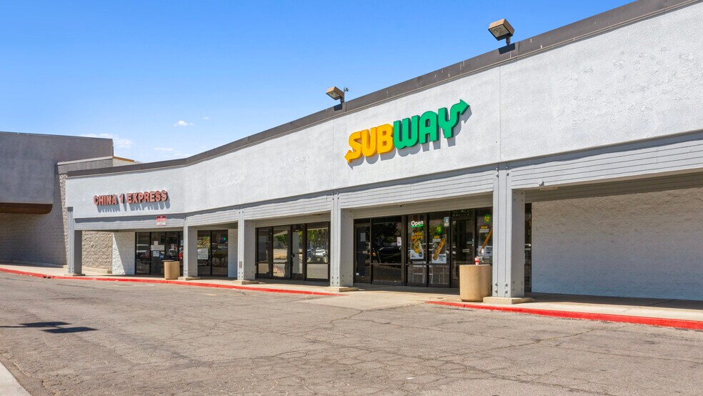 More Photos Of 1012-1040 Kern St, Taft Storefront For Sale