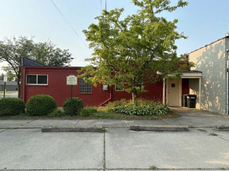 More Photos Of 1822 Ford Ave, Wyandotte Office For Sale