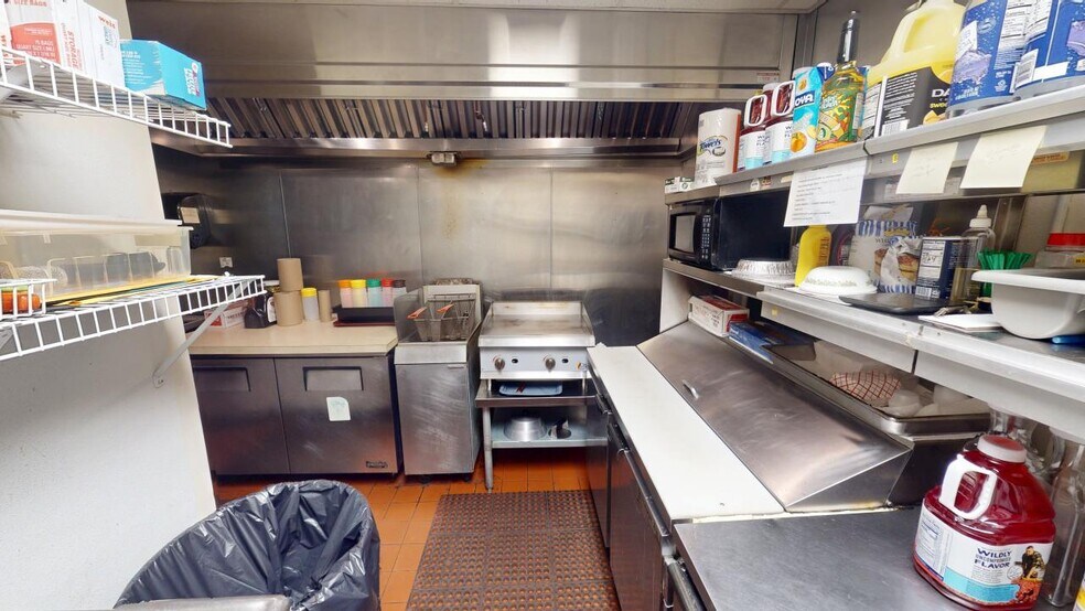 More Photos Of 326 Court St, Williamsport General Retail For Sale