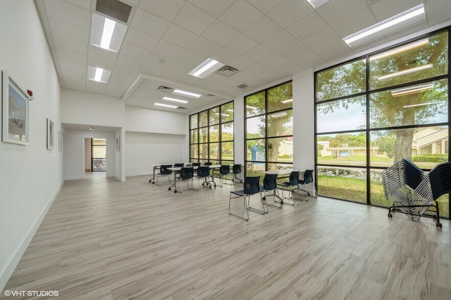 More Photos Of 3333 20th St, Vero Beach Medical For Sale