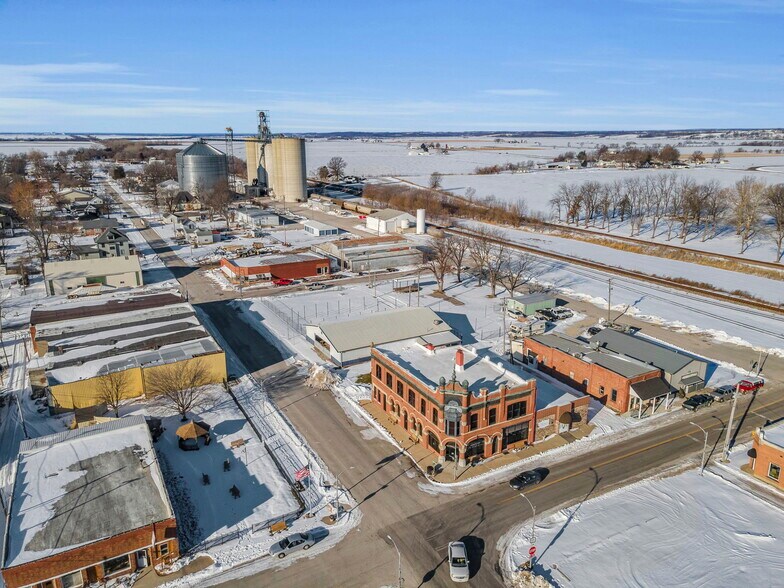 More Photos Of 112 S Pine St, Norborne Bank For Sale