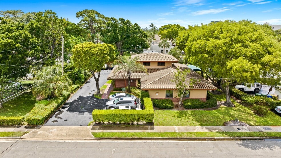 More Photos Of 1322 SE 3rd Ave, Fort Lauderdale Office For Sale