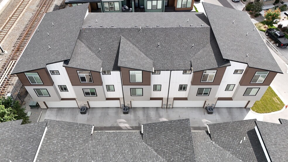 More Photos Of , Sandy Multifamily For Sale