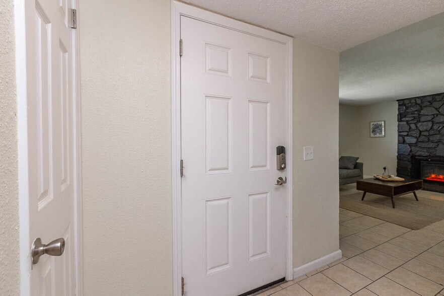 More Photos Of 7404 Lyrewood Ln, Oklahoma City Apartments For Sale