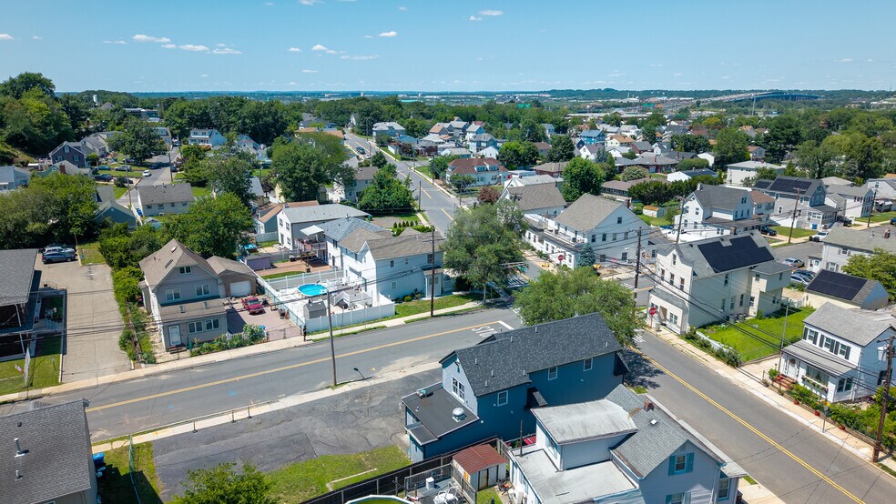 More Photos Of 528 Ridgeway Ave, South Amboy General Retail For Sale