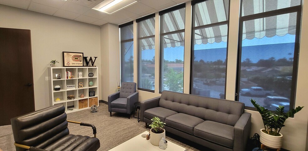 More Photos Of 7300 N Via Paseo Del Sur, Scottsdale Loft Creative Space For Lease