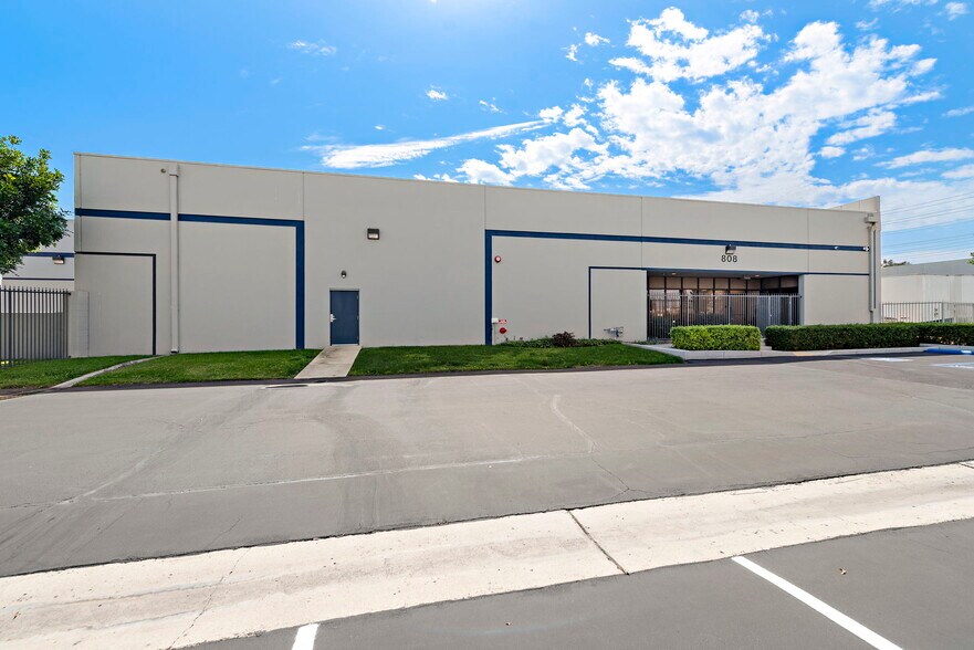 More Photos Of 808 W Nicolas Ave, Orange Manufacturing For Lease