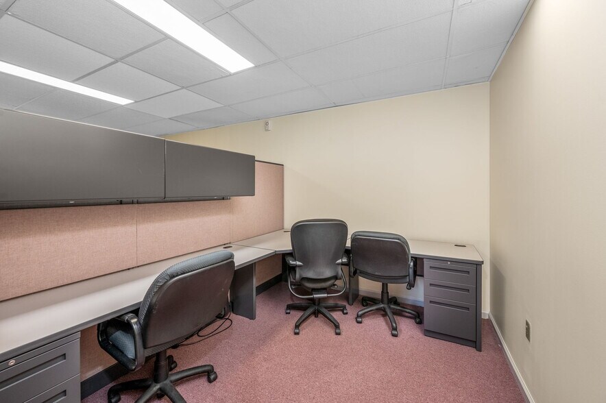 More Photos Of 3519 E Main St, Morgantown Office Residential For Lease