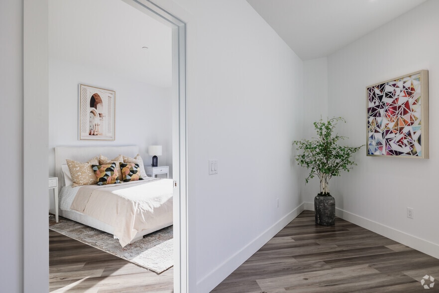 More Photos Of 19 Washington Ave, Suffern Apartments For Sale