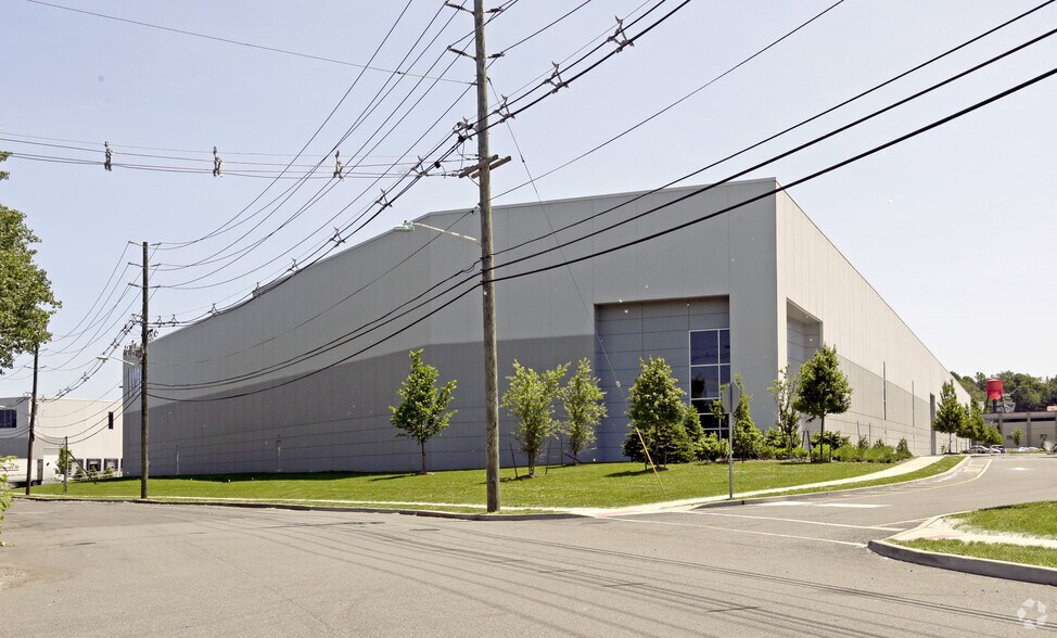 Primary Photo Of 4 Bell Dr, Ridgefield Distribution For Lease