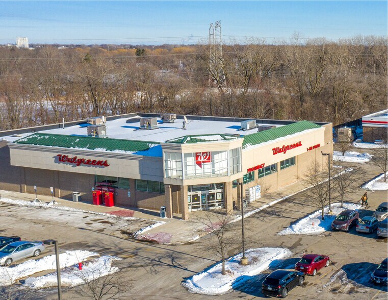 Primary Photo Of 4830 Grand Ave, Gurnee Drugstore For Sale