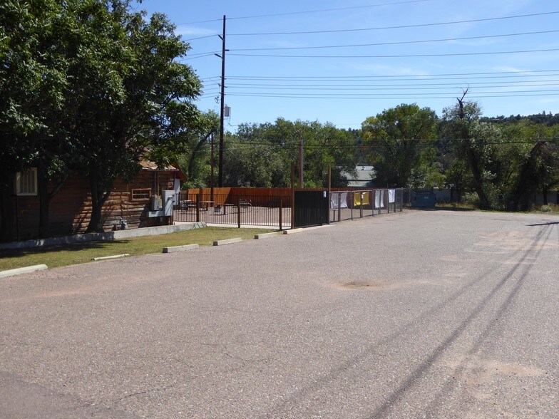 More Photos Of 607 W Main St, Payson Bar For Sale