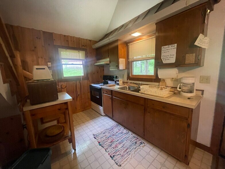 More Photos Of 853 Fairview Rd, Howard Apartments For Sale