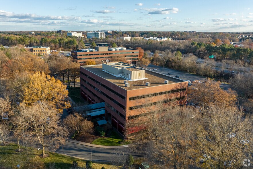 More Photos Of 2809 Emerywood Pky, Richmond Office For Lease