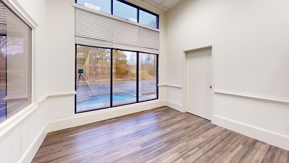 More Photos Of 430 Winkler Dr, Alpharetta Light Manufacturing For Sale