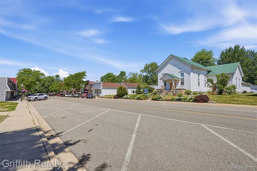 More Photos Of 131 E Main St, Vernon Religious Facility For Sale
