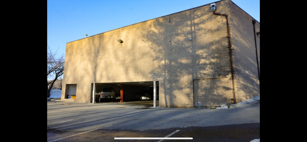 More Photos Of 2405 Hamburg Tpke, Wayne Storefront Retail Office For Lease