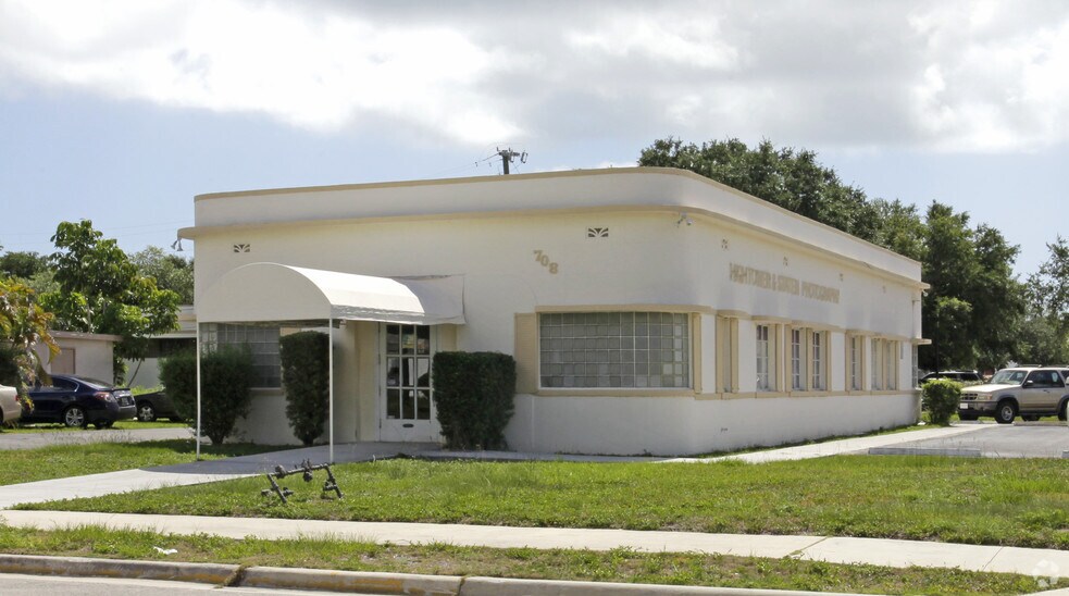 Primary Photo Of 708 S 6th St, Fort Pierce Office For Sale